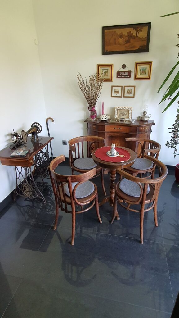 thonet